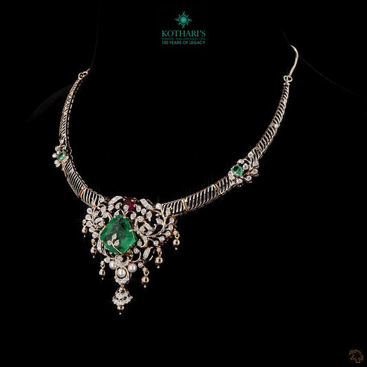The Kanthi Collection – Diamond & Emerald Gold Necklace