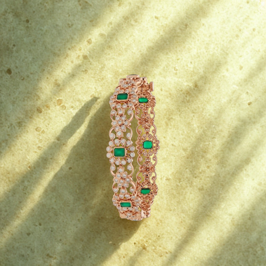 Classic Single Bangle in 18K Gold