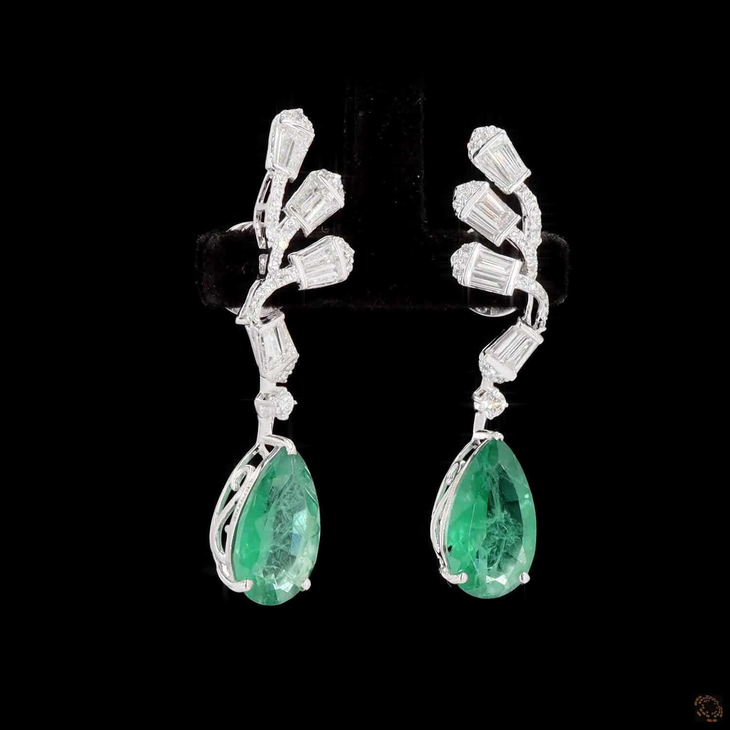 Emerald Diamond Earrings in 18KT White Gold
