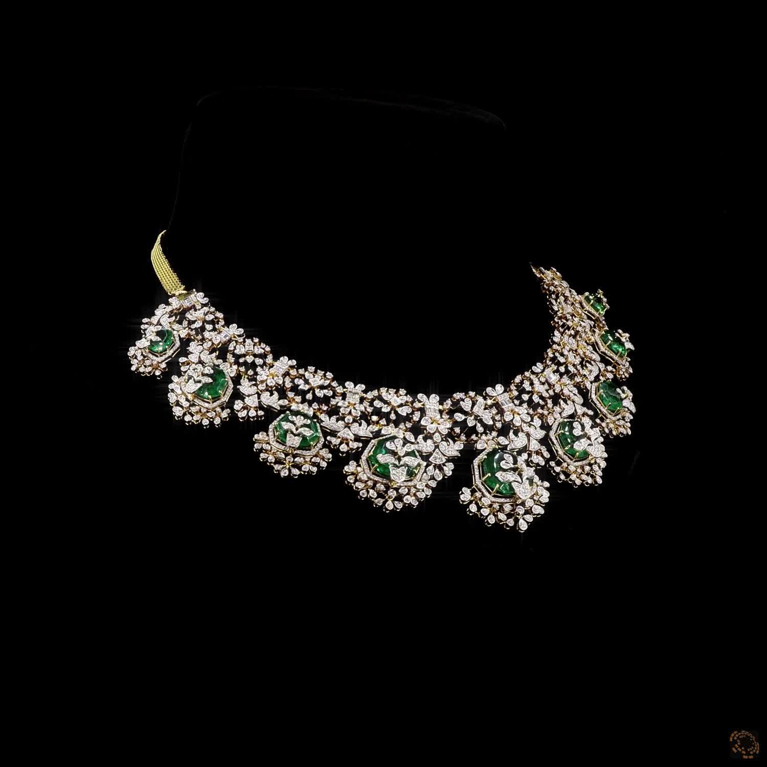 Emerald Diamond Necklace in 18KT Yellow Gold