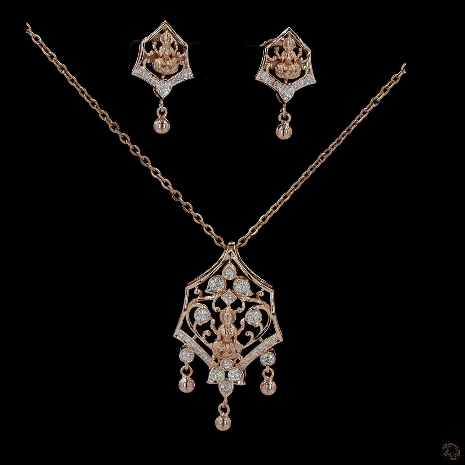 Diamond Pendant Set in 18KT Yellow Gold