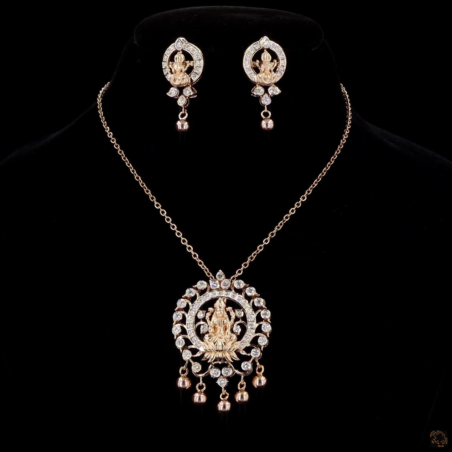 Diamond Pendant Set in 18KT Yellow Gold