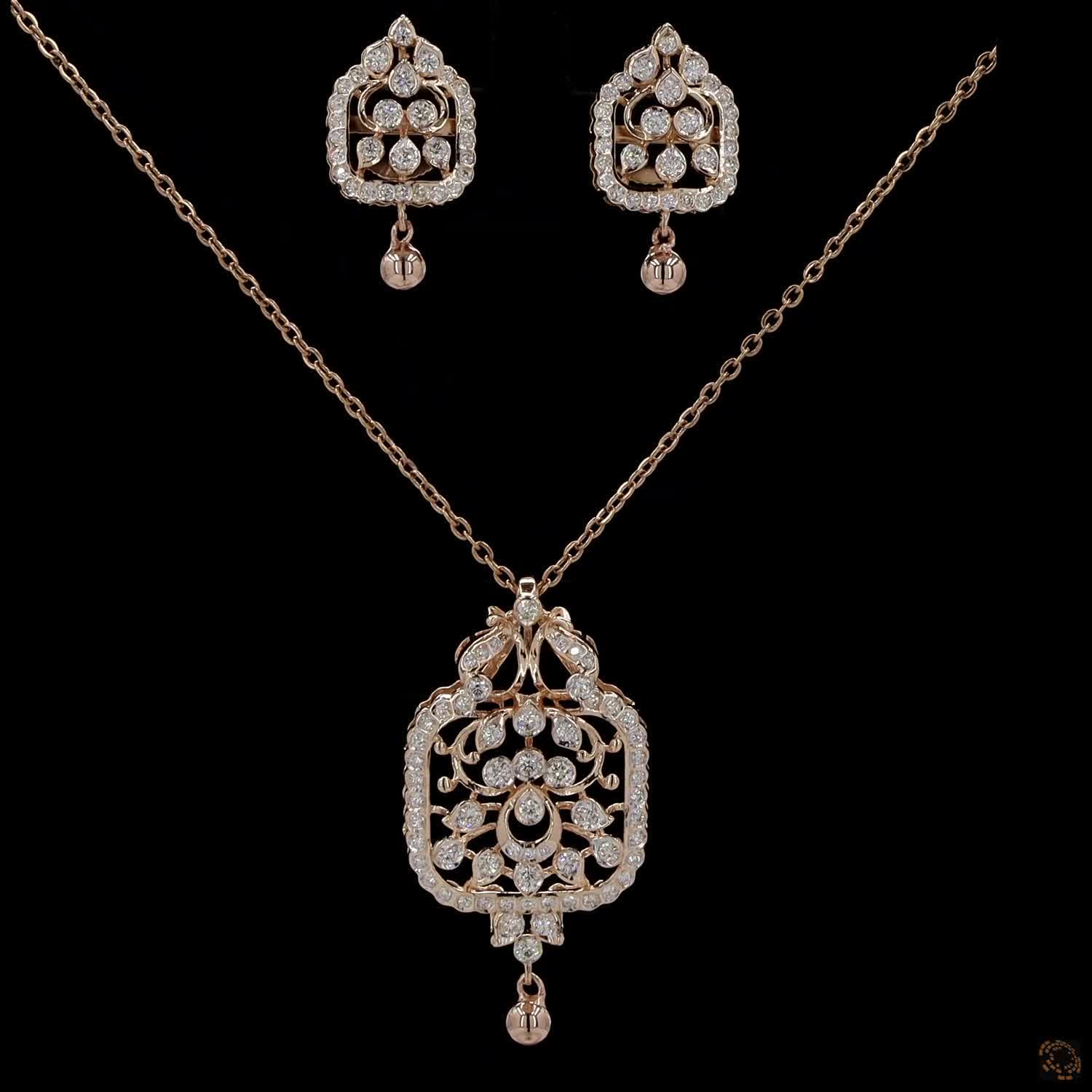 Diamond Pendant Set in 18KT Yellow Gold