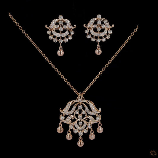 Diamond Pendant Set in 18KT Yellow Gold