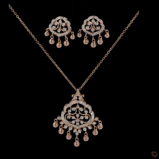 Diamond Pendant Set in 18KT Yellow Gold