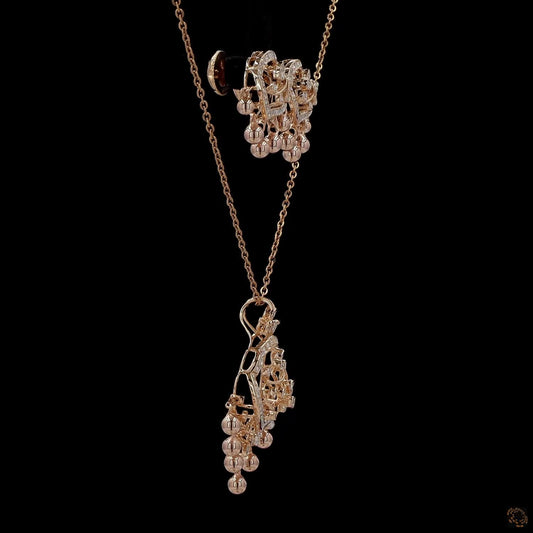 Diamond Pendant Set in 18KT Yellow Gold
