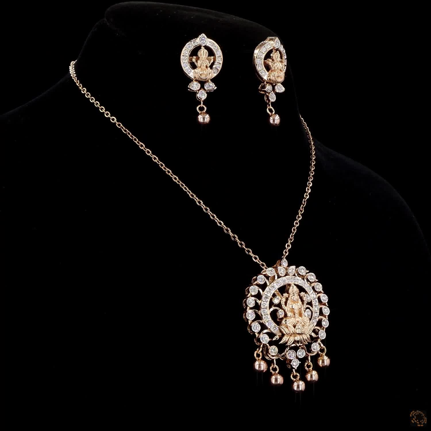 Diamond Pendant Set in 18KT Yellow Gold