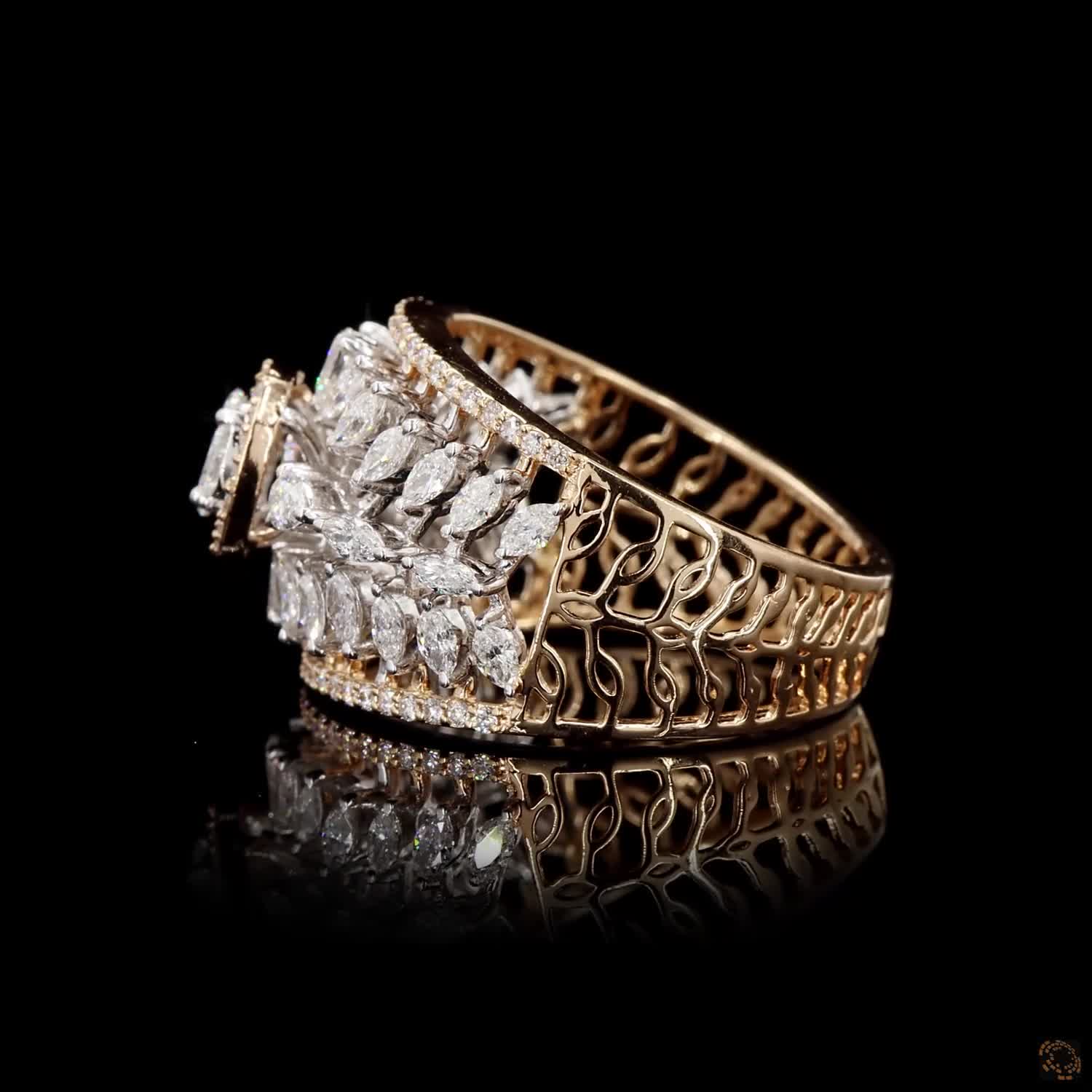 Diamond Ring in 18KT Yellow Gold