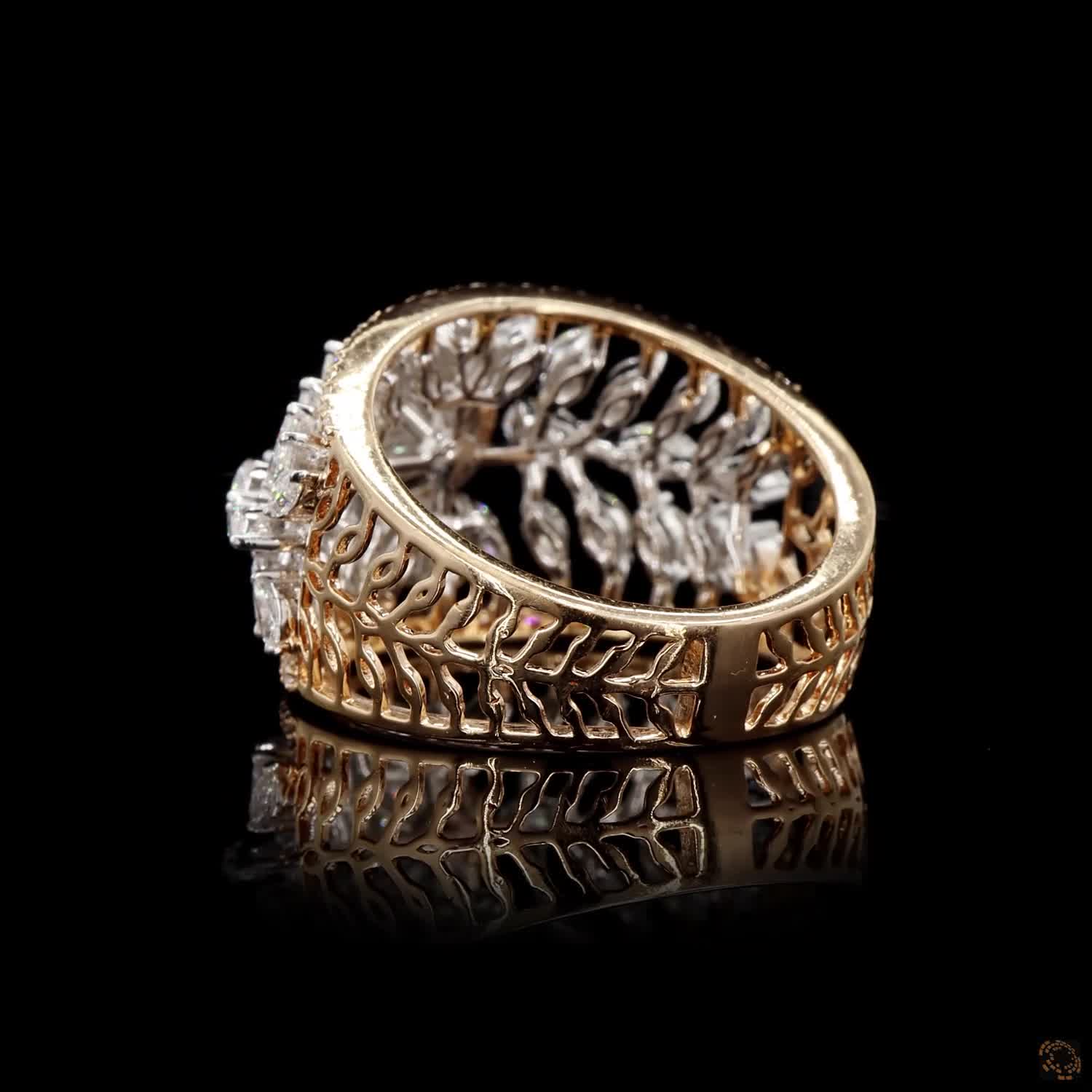 Diamond Ring in 18KT Yellow Gold