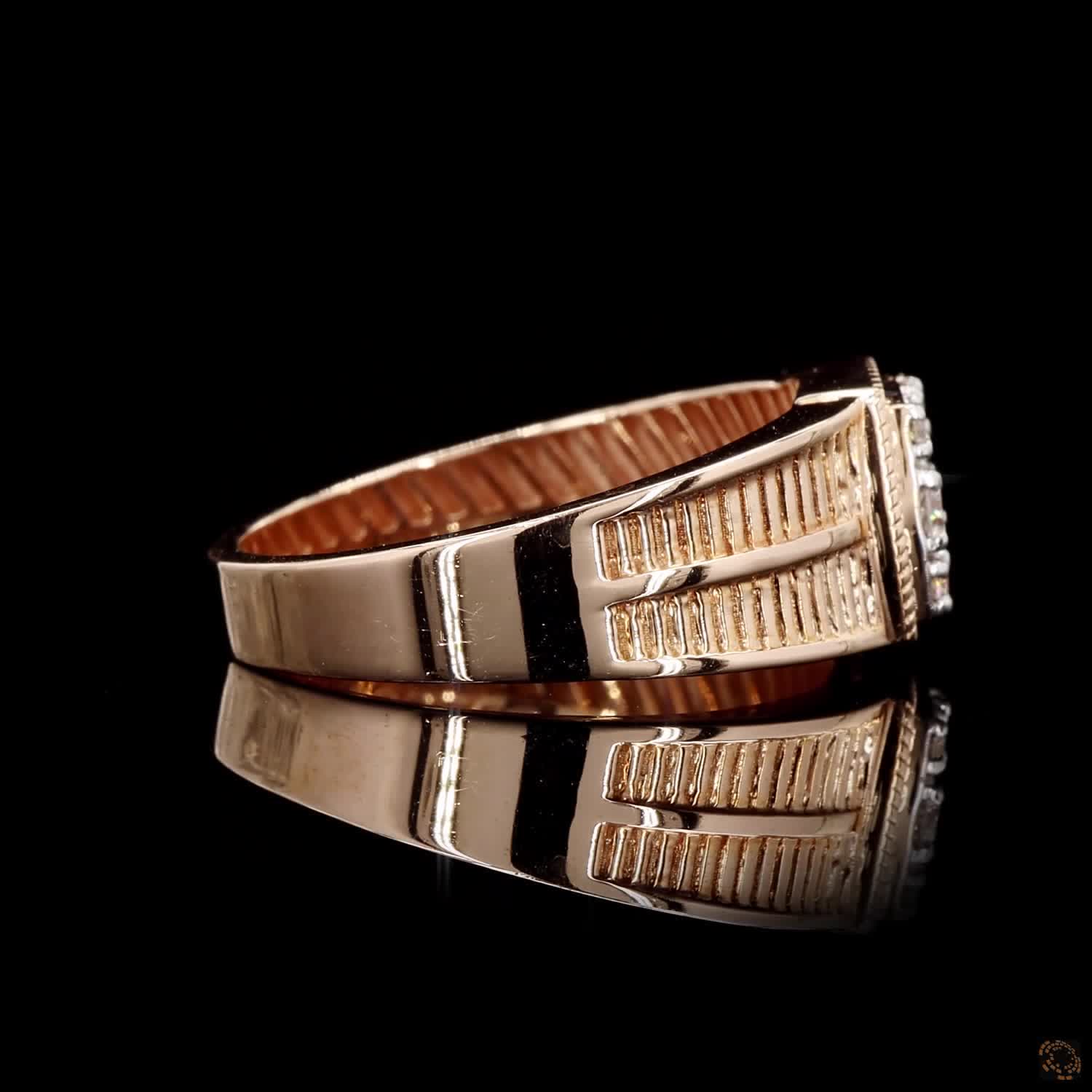 Diamond Ring in 18KT Yellow Gold