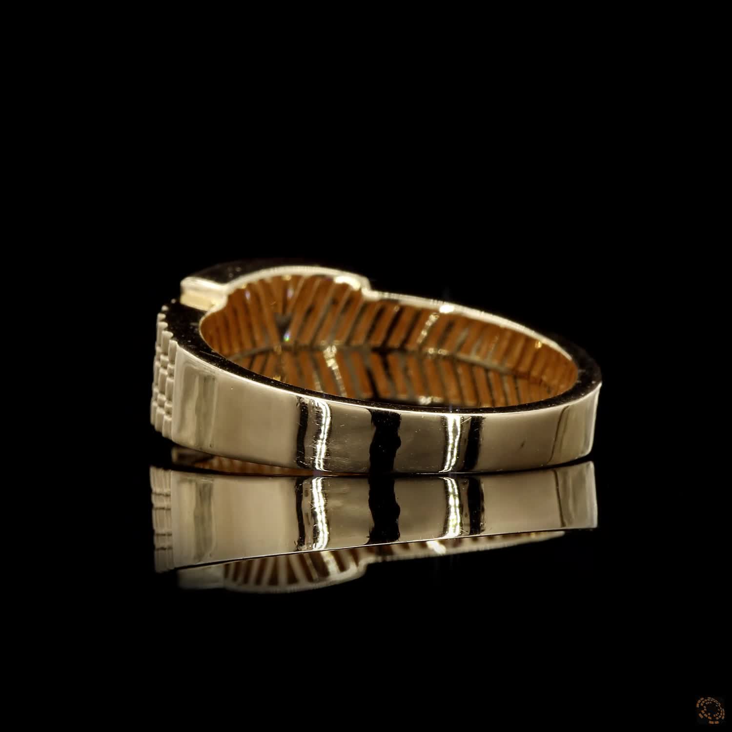 Diamond Ring in 18KT Yellow Gold
